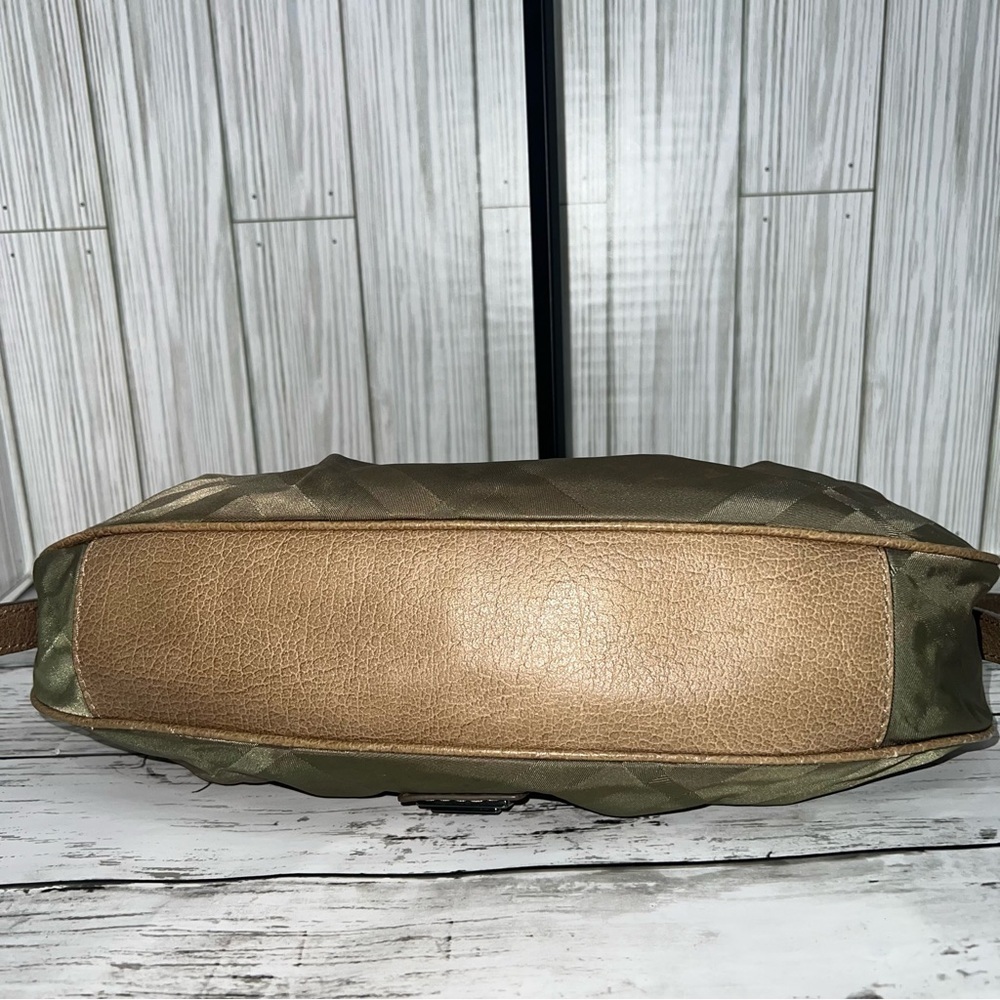 Burberry Shoulder Bag Olive Green Nylon Hobo Tote with Leather Trim - Picture 7 of 17